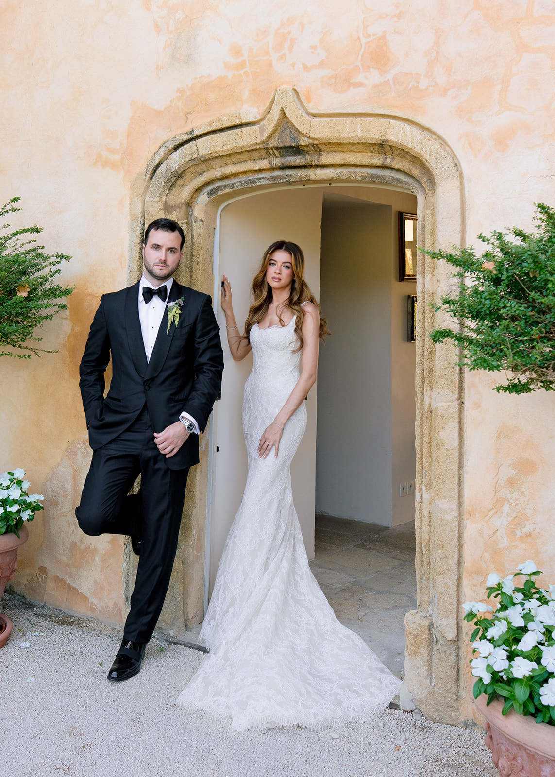 Romantic bride and groom portrait at Villa Baulieu in the South of France